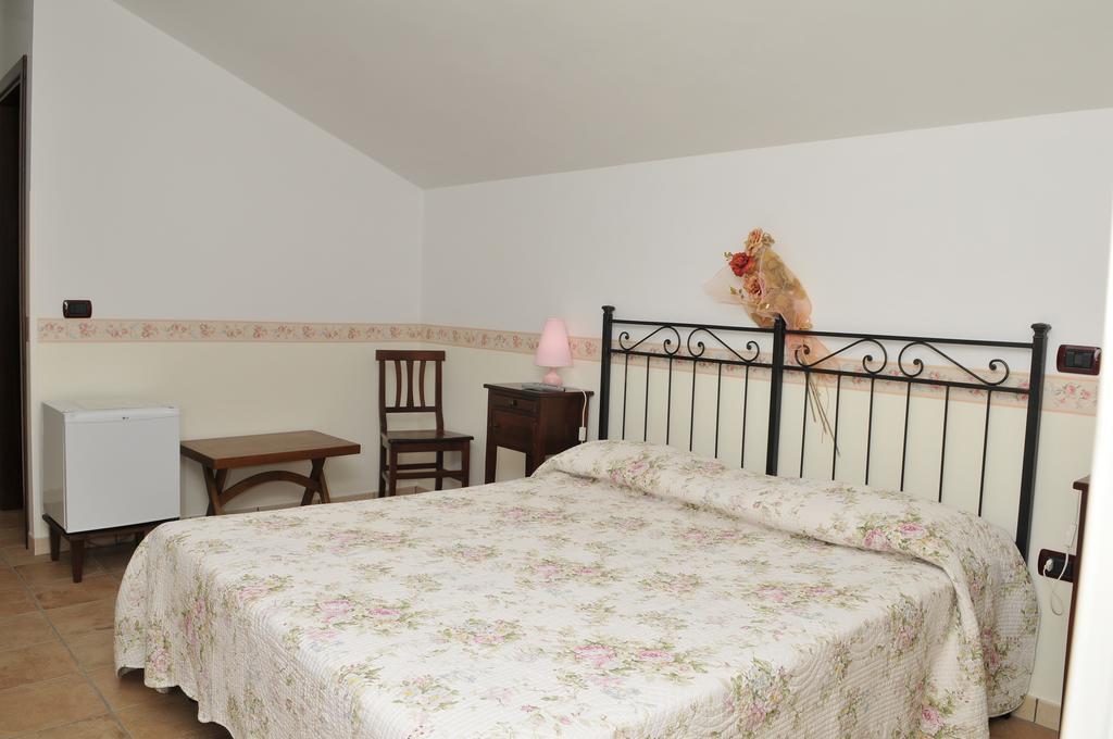 B&B L'Eucalipto Paola Zimmer foto